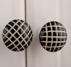 Black Etched Stripe Flat Knob